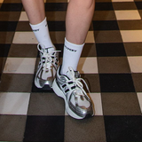 Calceta unisex retro corte medio – Blanco/Negro